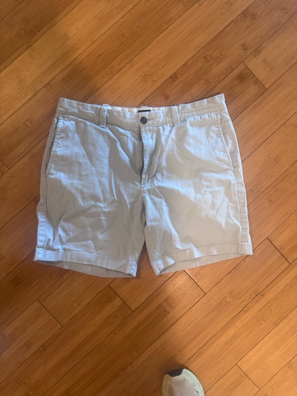 J. Crew Men 7" Reade broken-in short